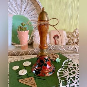 Vintage Floral Bell 🌹